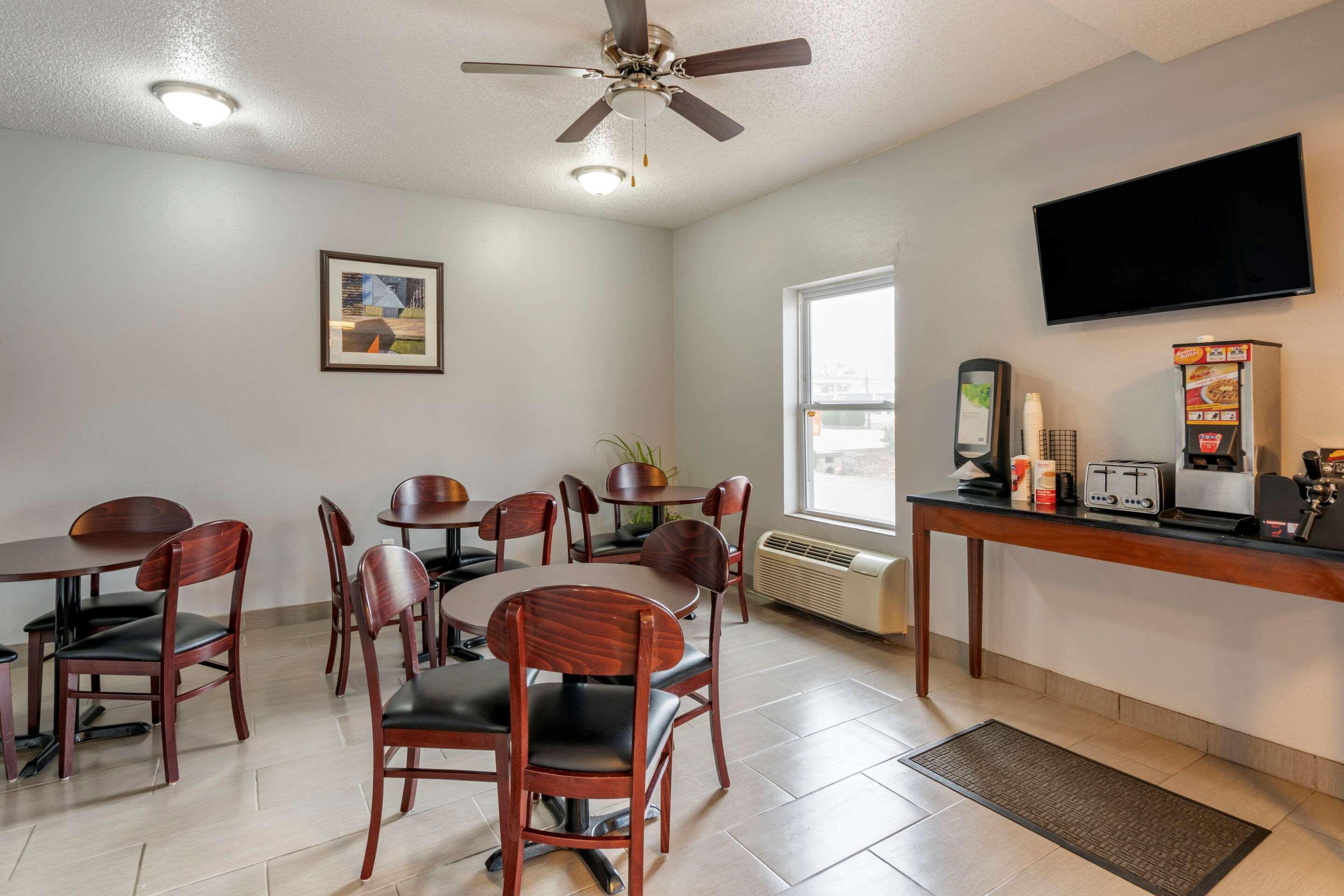 Econo Lodge Inn & Suites Granite City Dış mekan fotoğraf