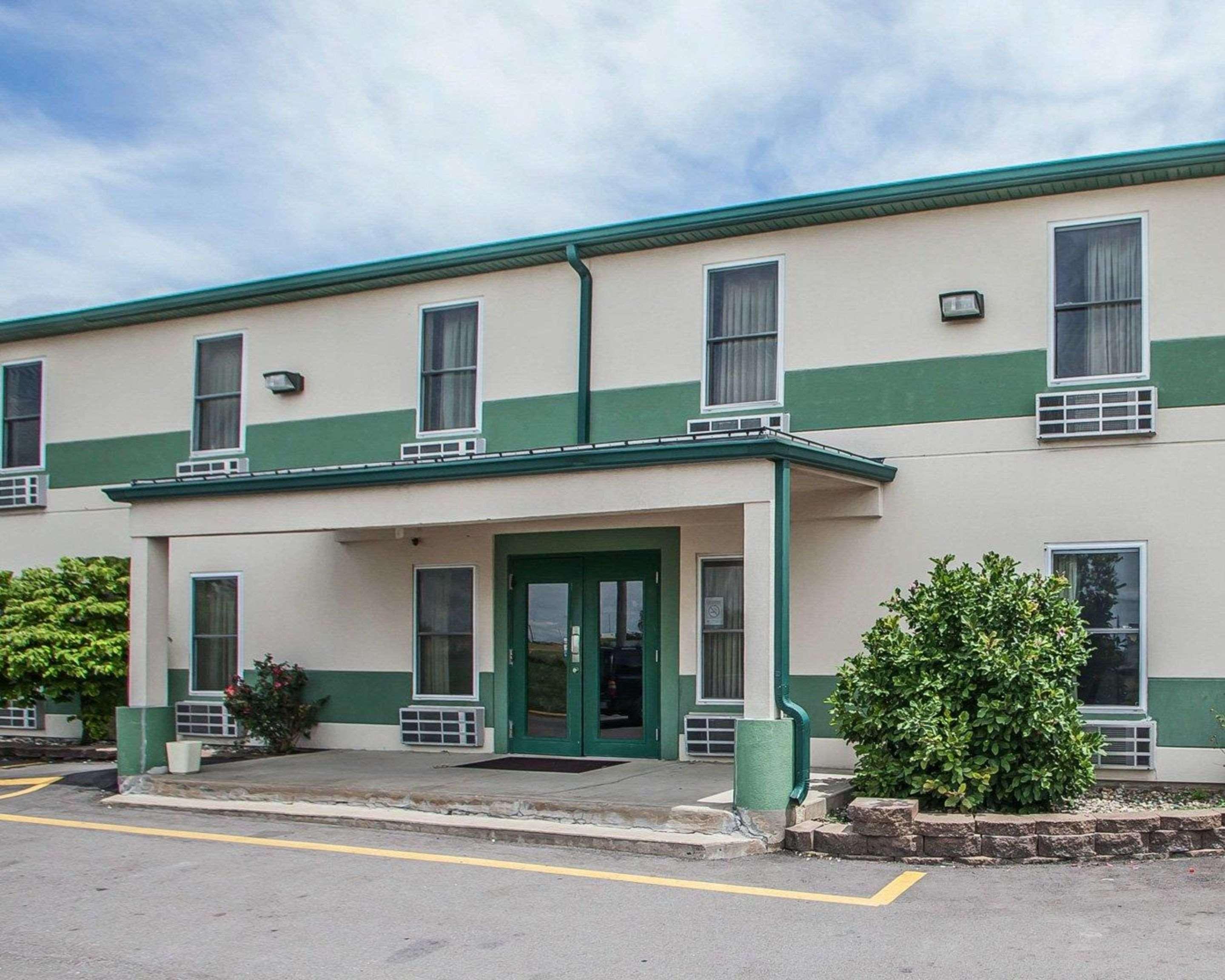 Econo Lodge Inn & Suites Granite City Dış mekan fotoğraf