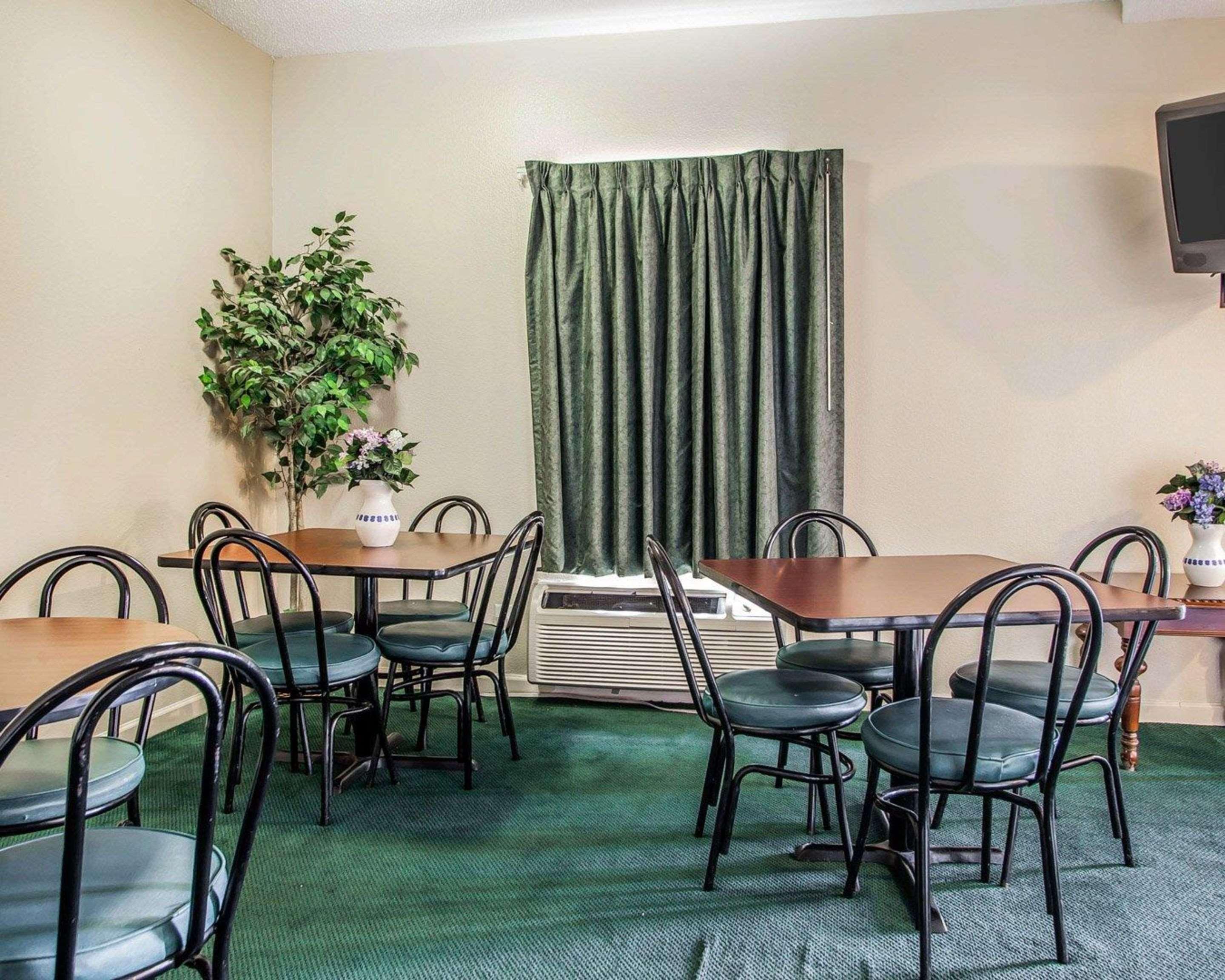 Econo Lodge Inn & Suites Granite City Dış mekan fotoğraf