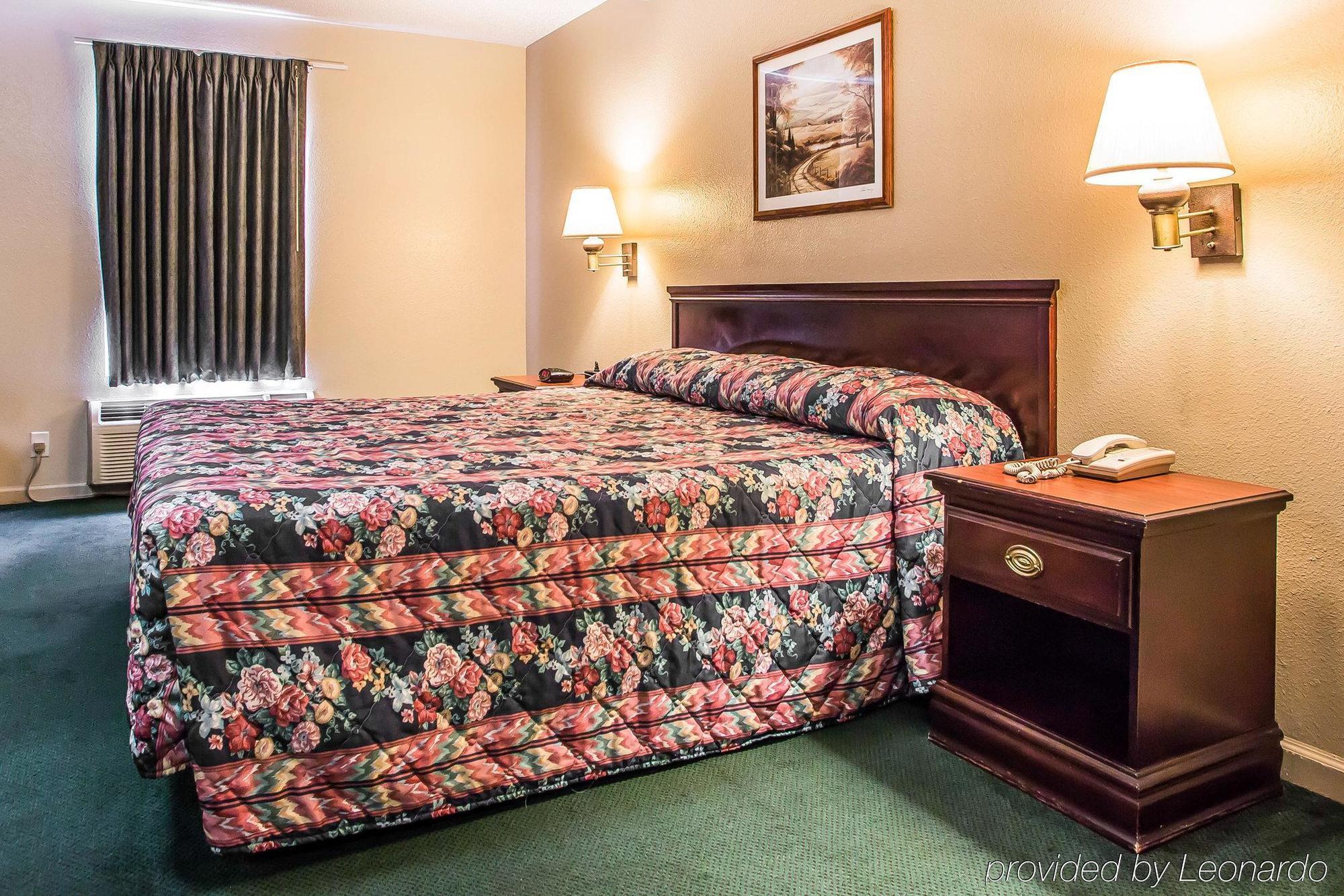 Econo Lodge Inn & Suites Granite City Dış mekan fotoğraf