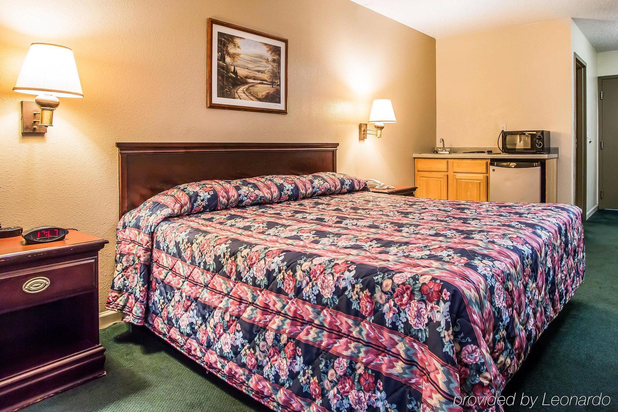 Econo Lodge Inn & Suites Granite City Dış mekan fotoğraf