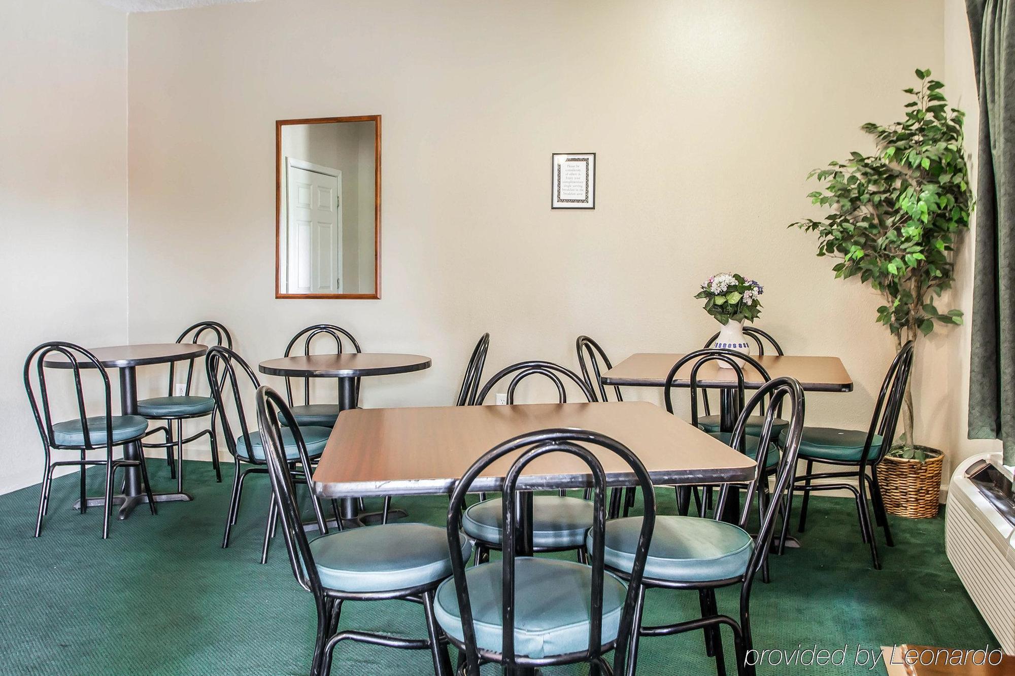 Econo Lodge Inn & Suites Granite City Dış mekan fotoğraf