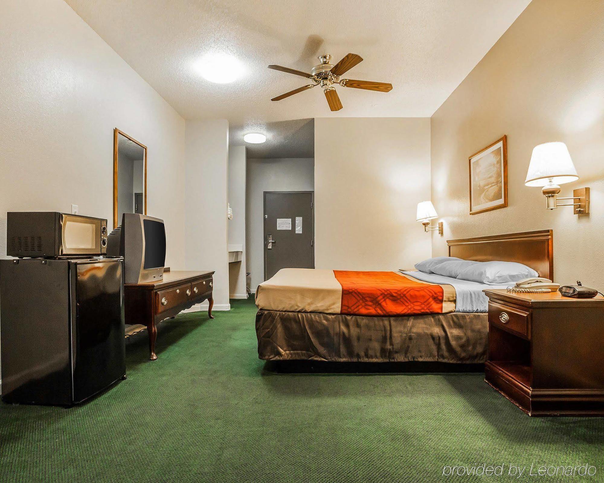 Econo Lodge Inn & Suites Granite City Dış mekan fotoğraf